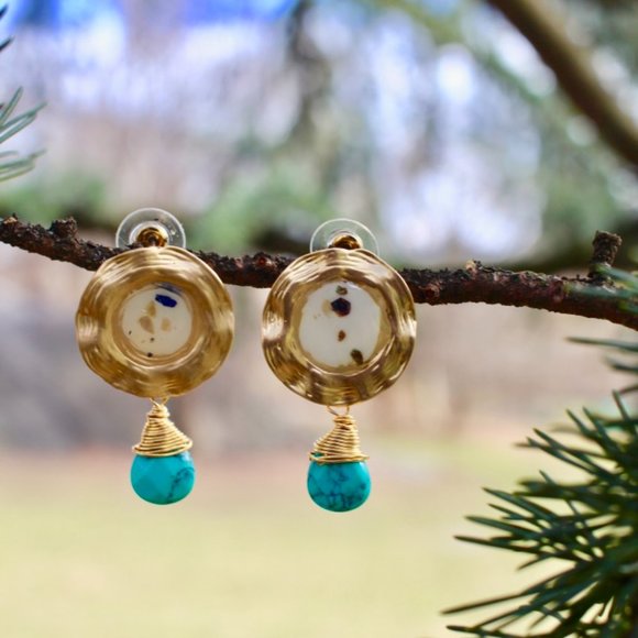 New Gold Crushed Shell Turquoise Drop Earrings - Picture 8 of 10